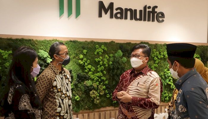 Manulife dan IPB Jalin Kerja Sama Penyaluran Donasi dari Manfaat Polis Asuransi Jiwa Syariah